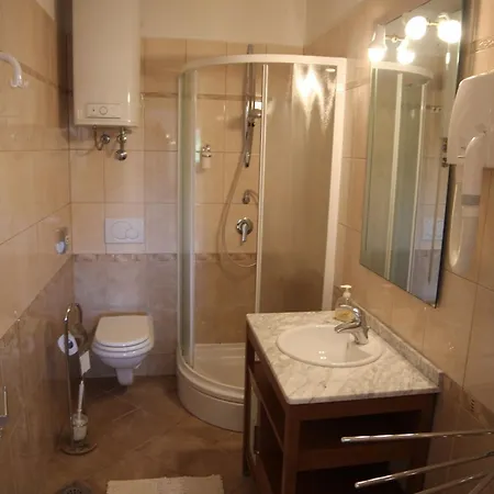 Adrian Apartman *