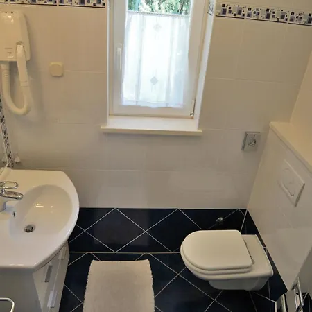 Adrian Apartman